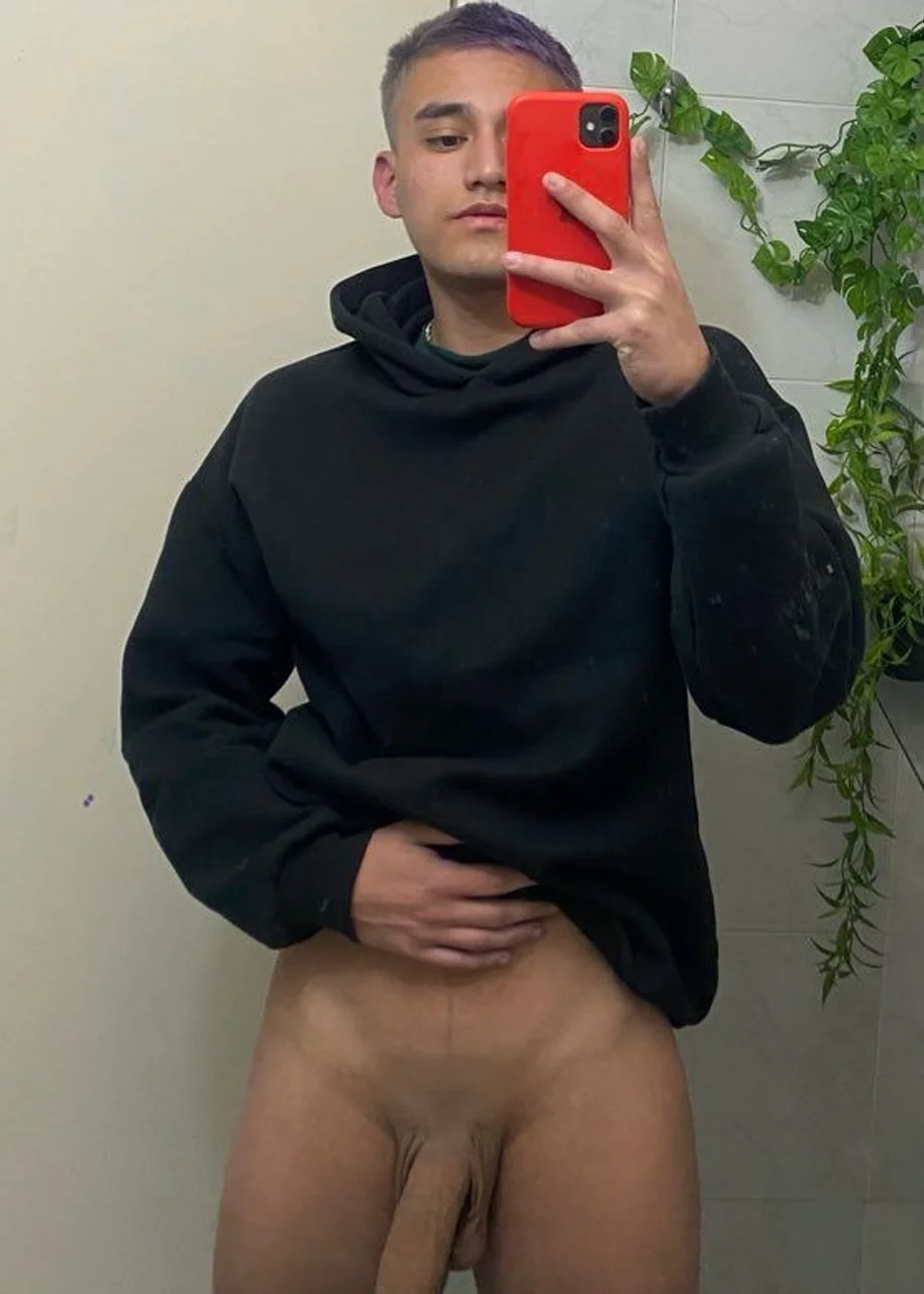 Pendejo Vergón: escort masculino en Microcentro, Buenos Aires