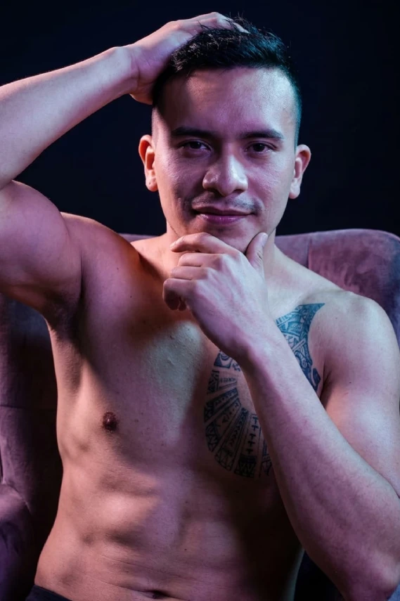 Andrespijon, escort masculino en Buenos Aires, barrio de Microcentro, 25 años – Onyce.net
