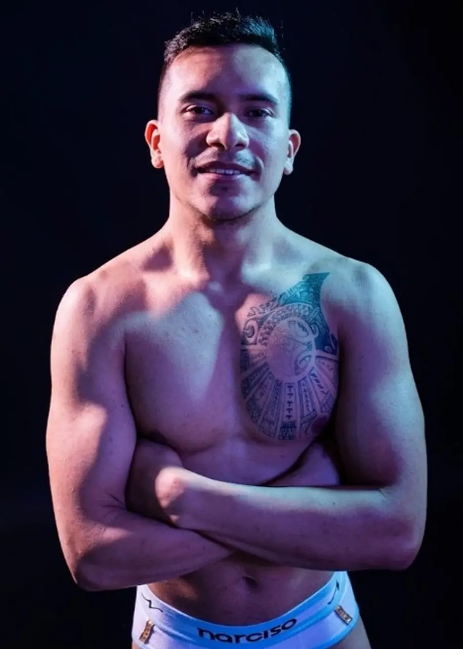 Andrespijon: escort masculino Colombiano en Microcentro, Buenos Aires