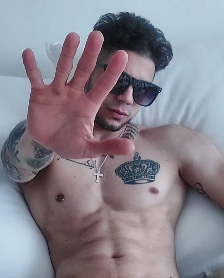 Kev – Escort Masculino en Argentina