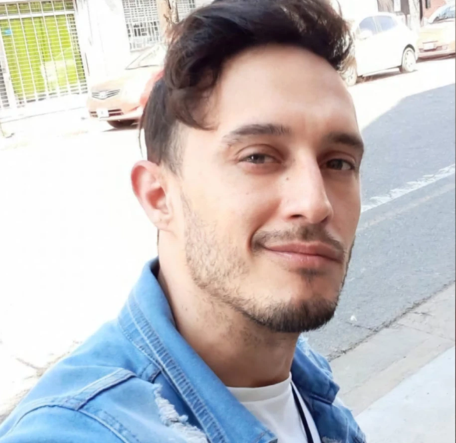 Nico Ruiz escort masculino en Capital Federal