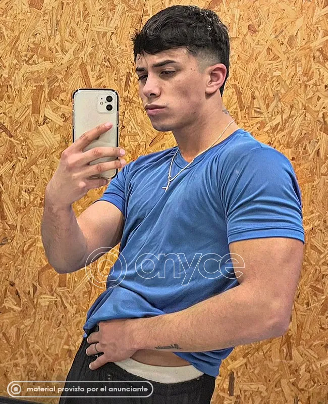 Roko escort masculino