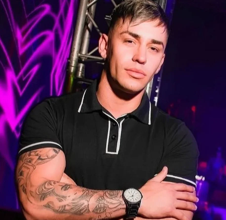 Gabriel - Escort masculino versátil en Mataderos, CABA